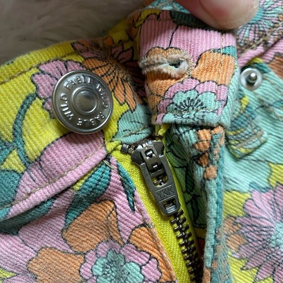 Wild Fable Jean Shorts Highest Rise Cheeky Floral NEW Yellow Green Pink Size 00 - Picture 2 of 8